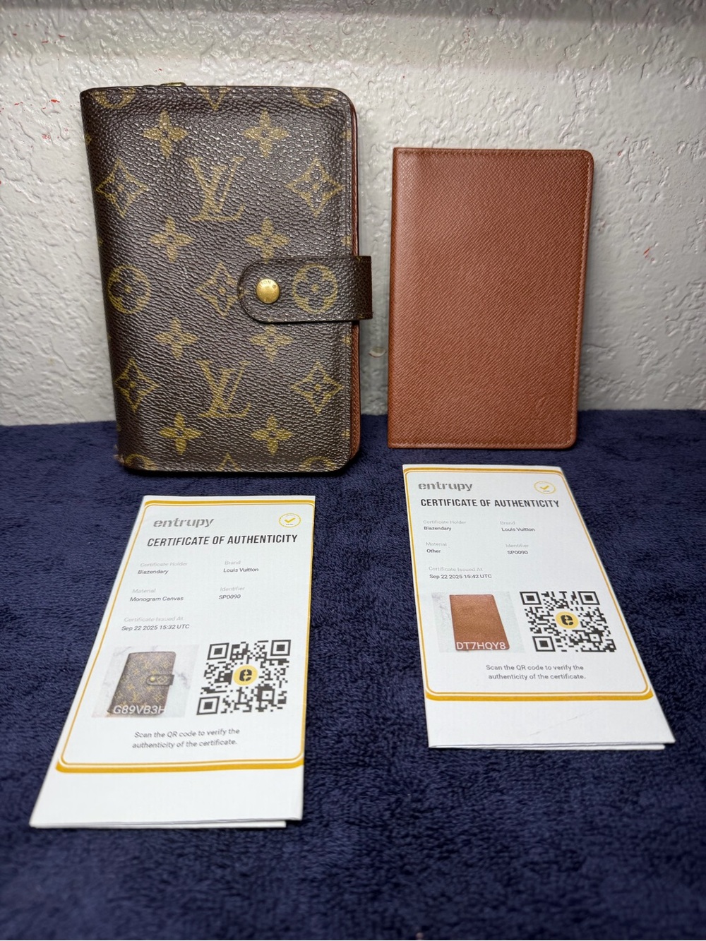Louis Vuitton wallet set